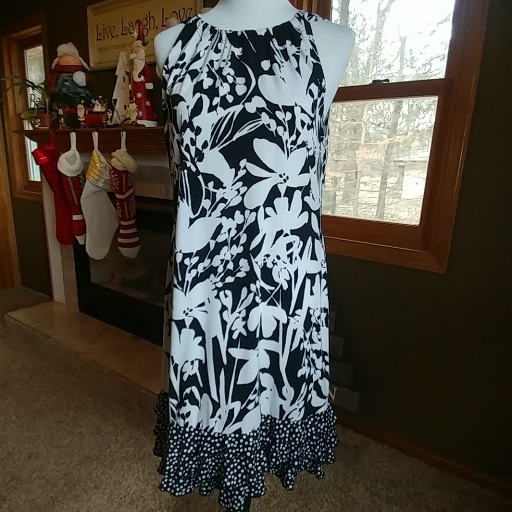 Madison Leigh floral dress, size 14, black & white